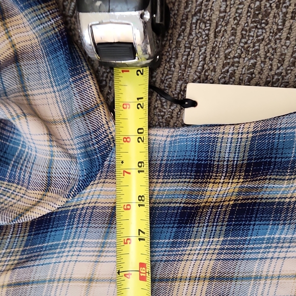 Crimson in Grace Flannel High Low Tunic Size Medium - Picture 14 of 16